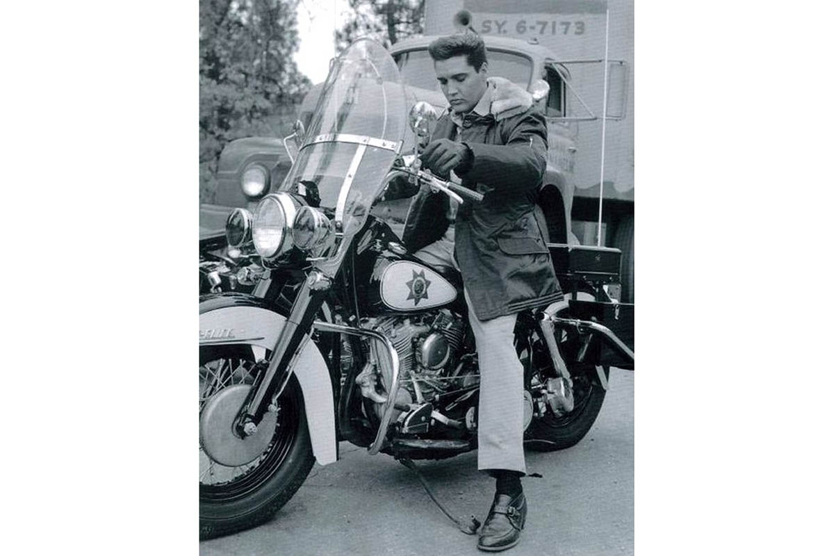 La dernière Harley-Davidson d'Elvis Presley quitte (...)