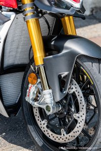 Ducati Streetfighter V4S (2020) train avant