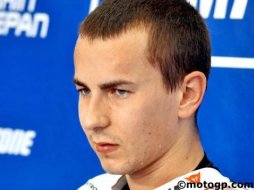 MotoGP : blessé, Lorenzo est privé d'essais pour 1 (...)