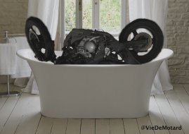 Vie de motard : cette semaine, Cigalou a testé le lavage (...)