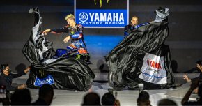 MotoGP : Yamaha présente ses couleurs pour 2023 (...)